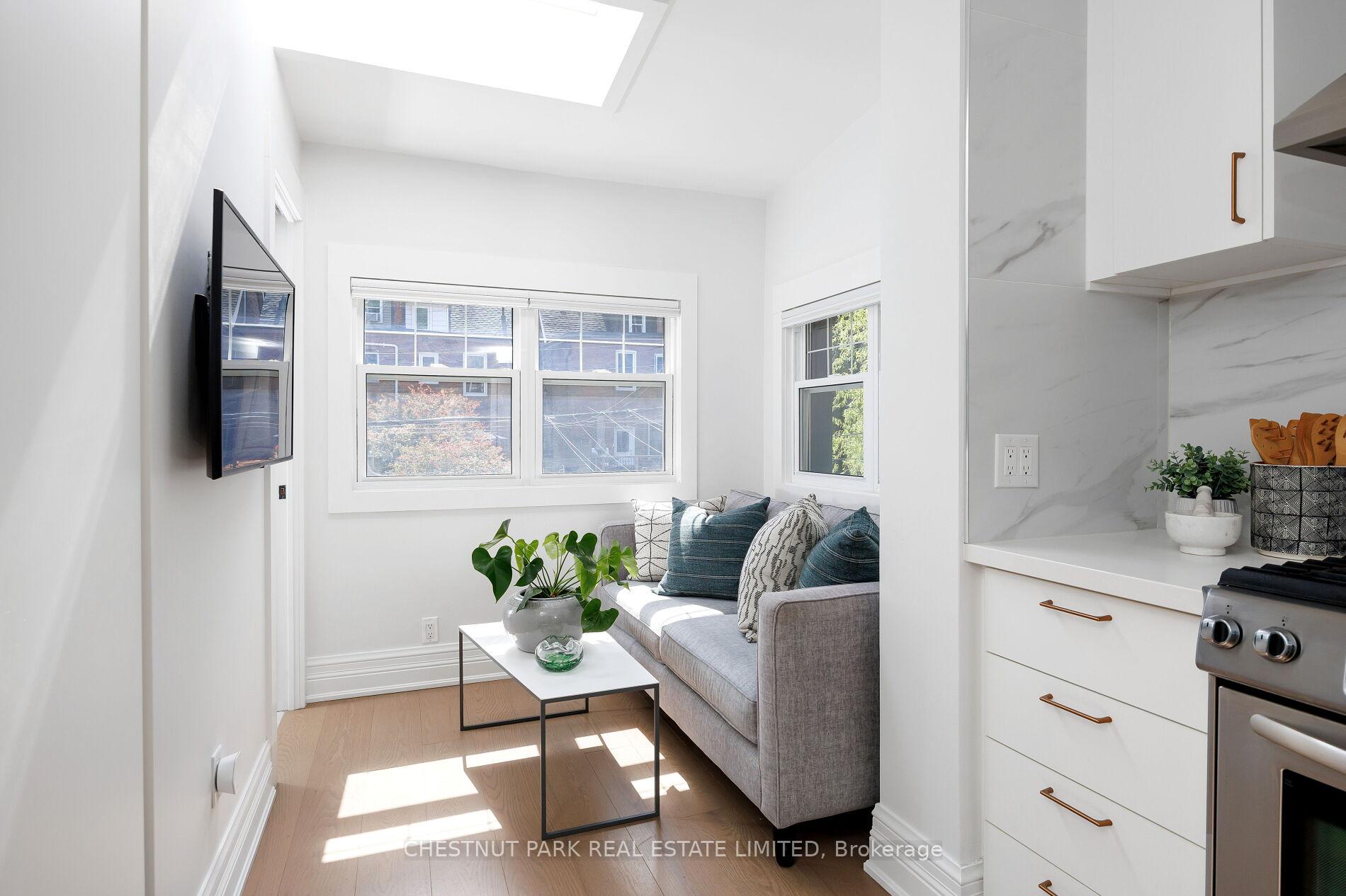 Photo 17 of 33 Tennis Crescent, Toronto, North Riverdale — HOMEH