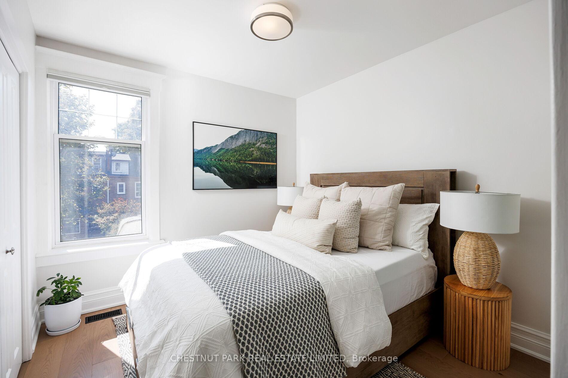 Photo 25 of 33 Tennis Crescent, Toronto, North Riverdale — HOMEH