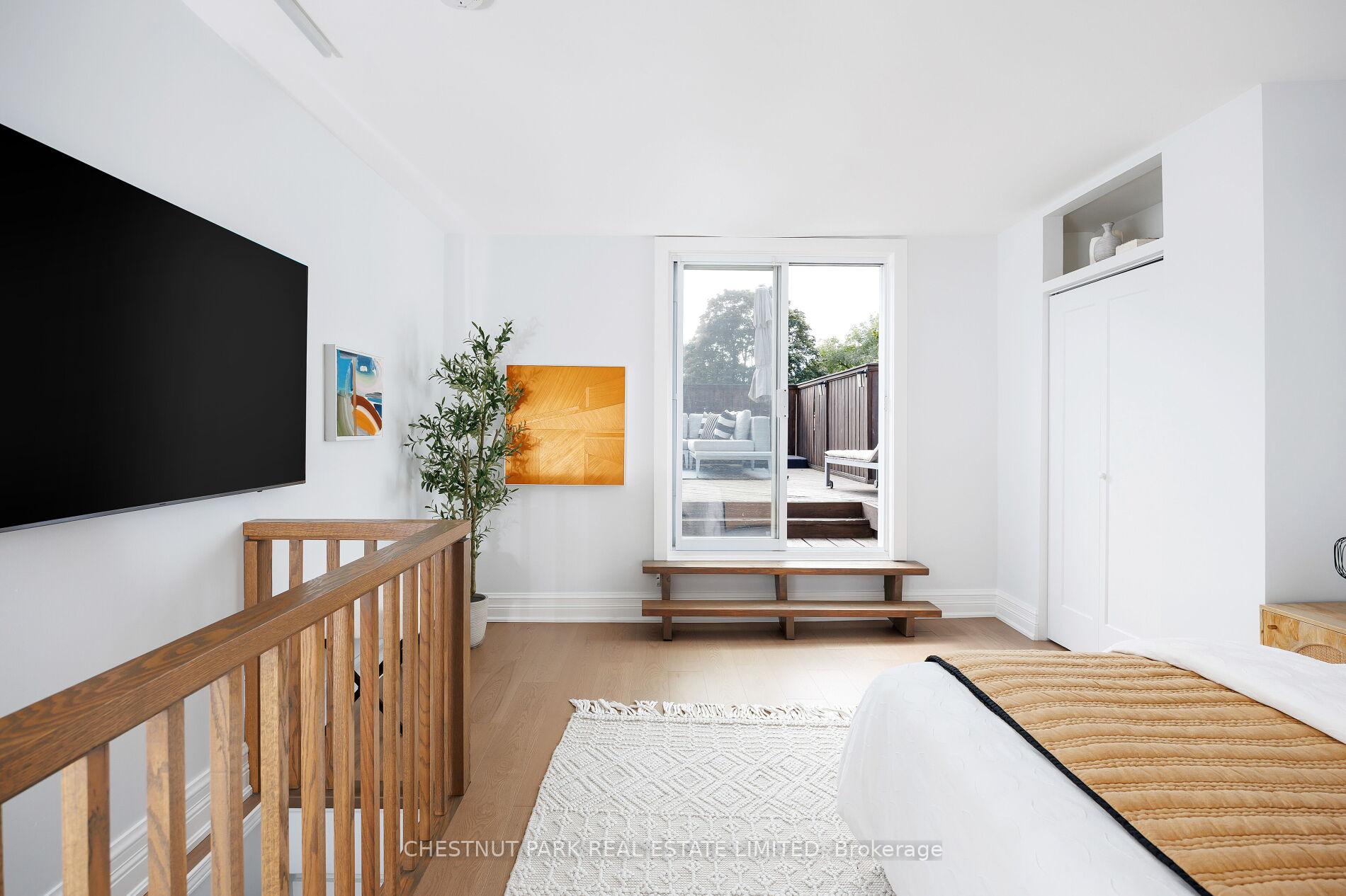 Photo 34 of 33 Tennis Crescent, Toronto, North Riverdale — HOMEH