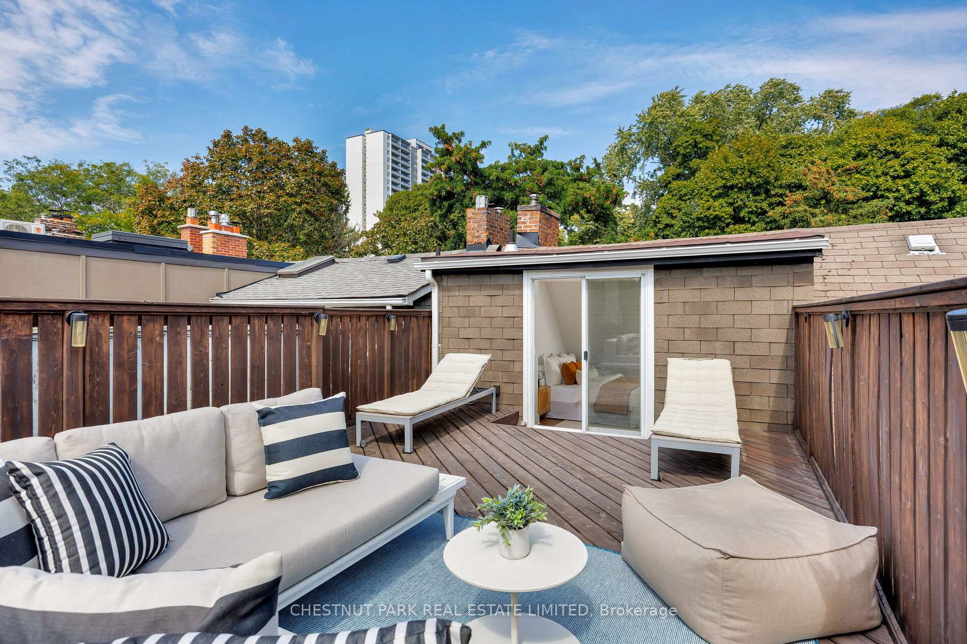 Photo 36 of 33 Tennis Crescent, Toronto, North Riverdale — HOMEH