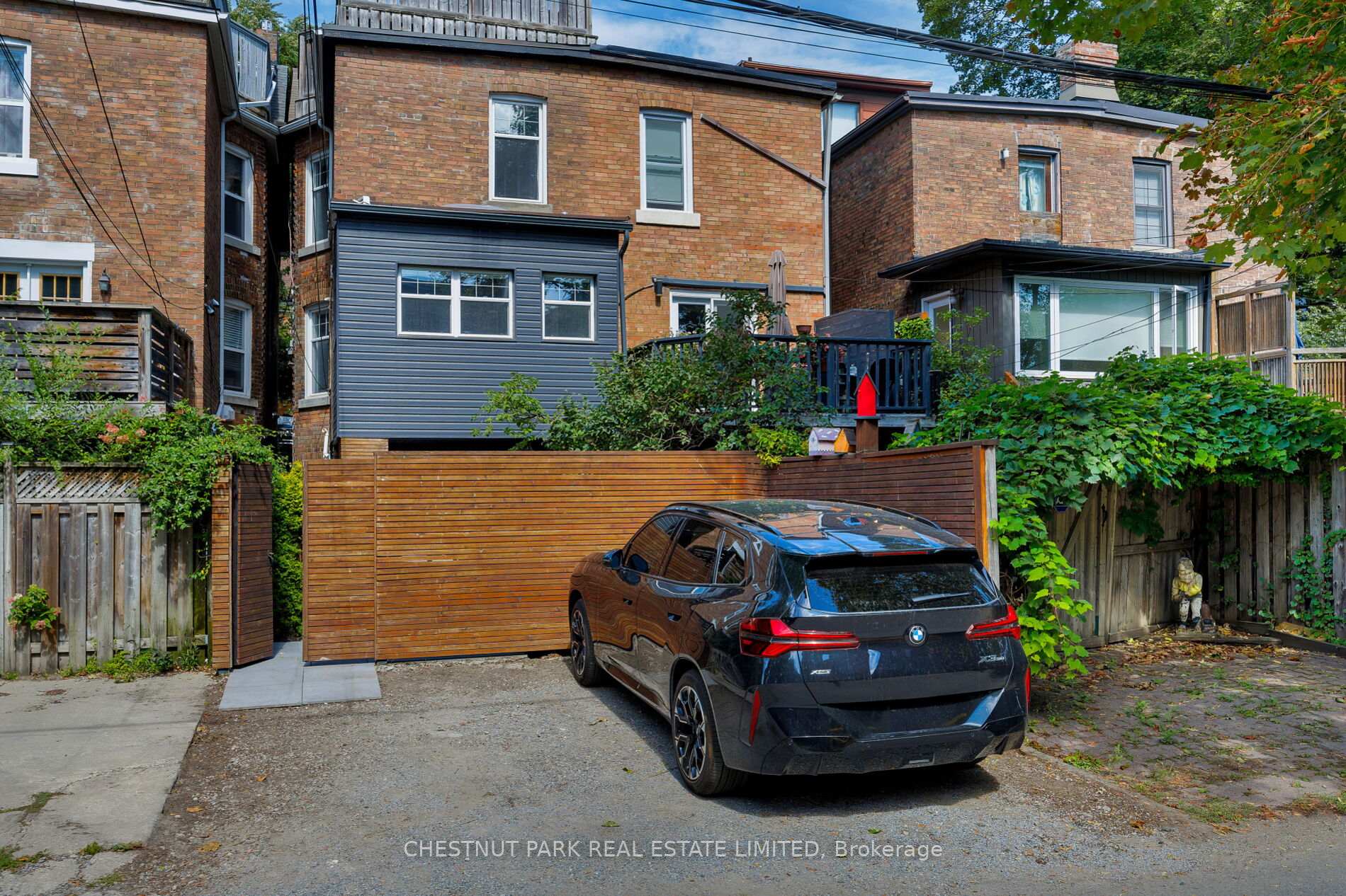 Photo 48 of 33 Tennis Crescent, Toronto, North Riverdale — HOMEH