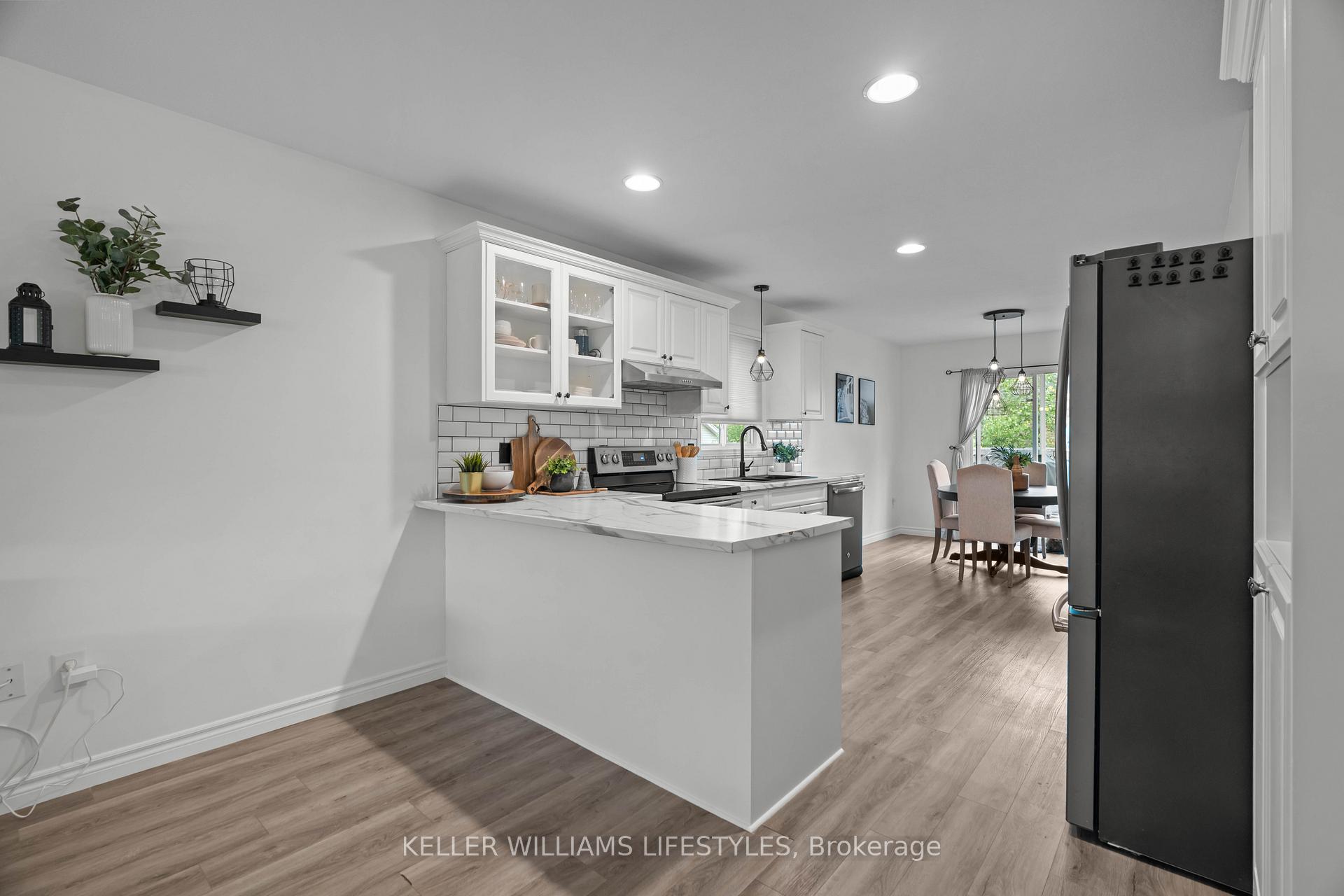 Photo 10 of 69 Laura Lane, Strathroy-Caradoc, NE — HOMEH