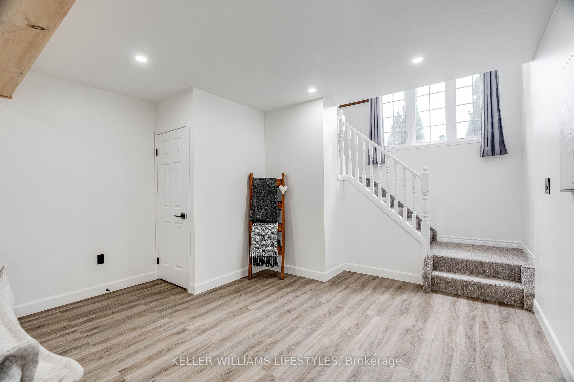 Photo 24 of 69 Laura Lane, Strathroy-Caradoc, NE — HOMEH