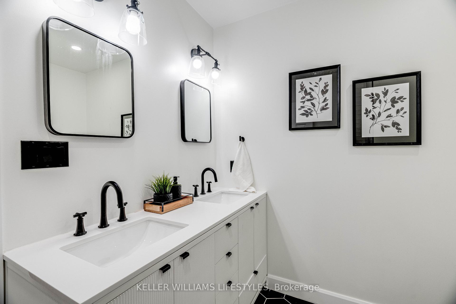 Photo 31 of 69 Laura Lane, Strathroy-Caradoc, NE — HOMEH