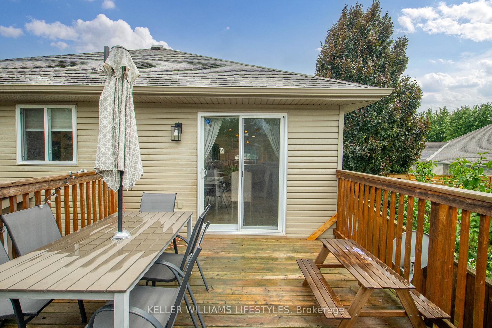 Photo 37 of 69 Laura Lane, Strathroy-Caradoc, NE — HOMEH