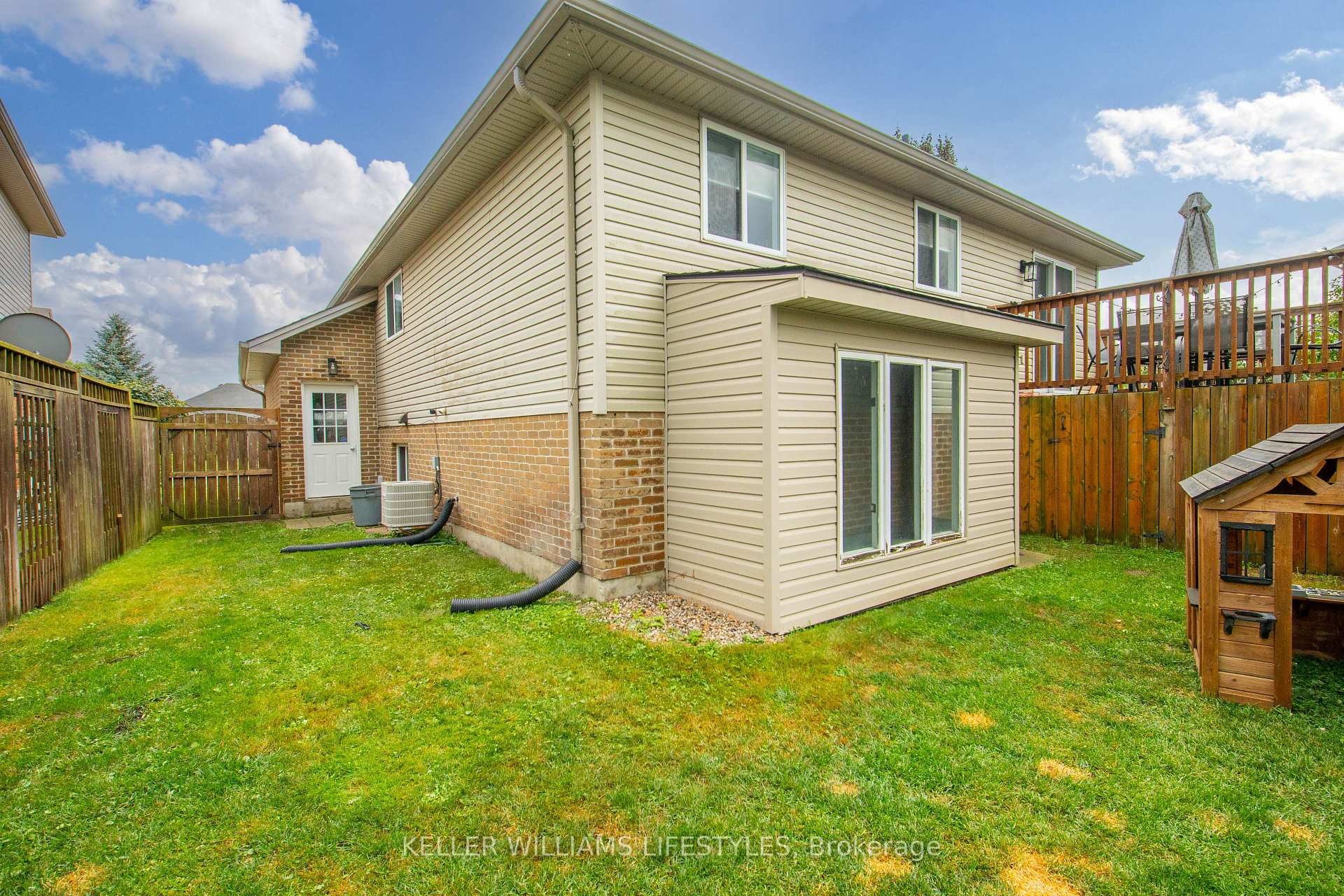 Photo 43 of 69 Laura Lane, Strathroy-Caradoc, NE — HOMEH