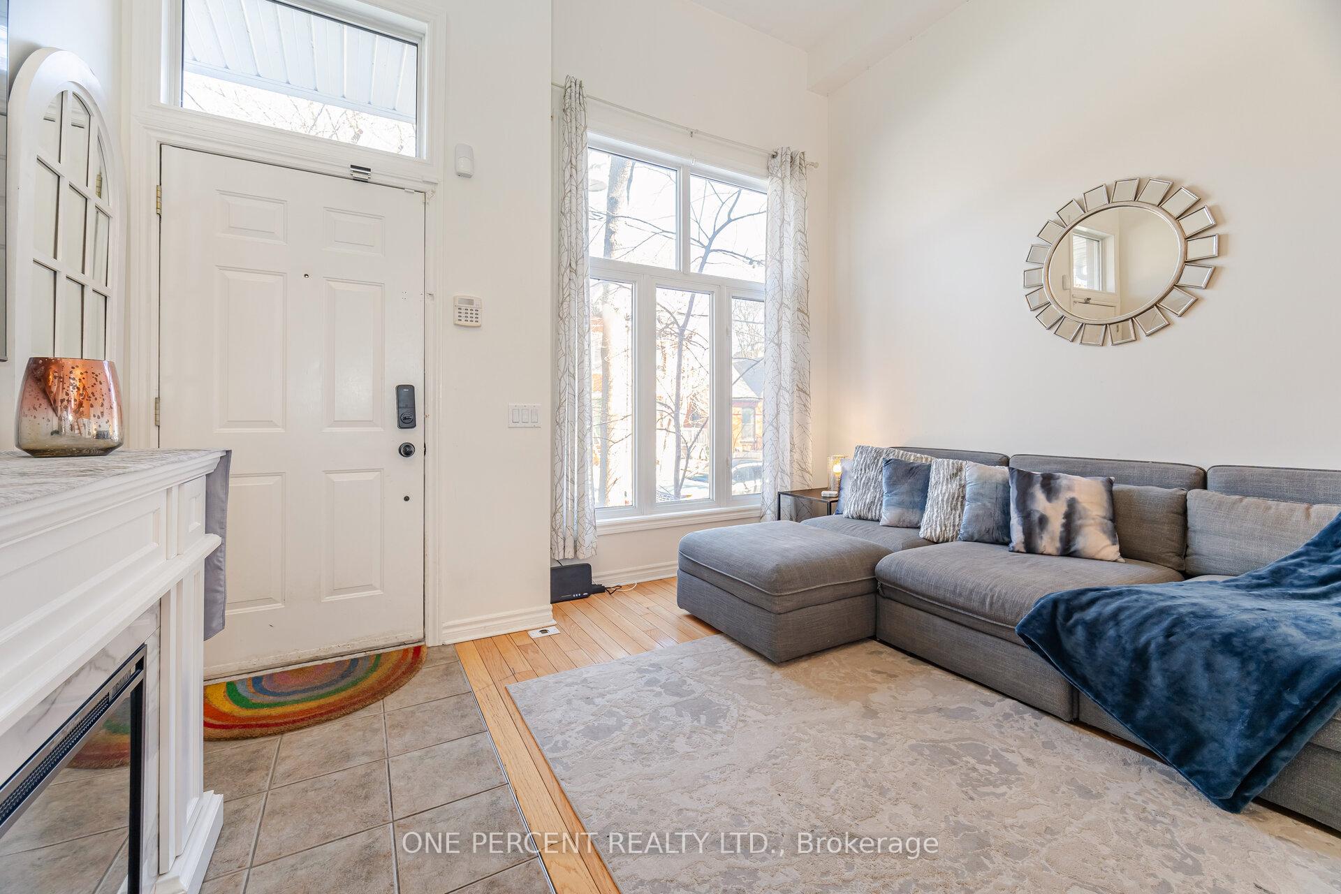 Photo 4 of 252B Berkeley Street, Toronto, Moss Park — HOMEH