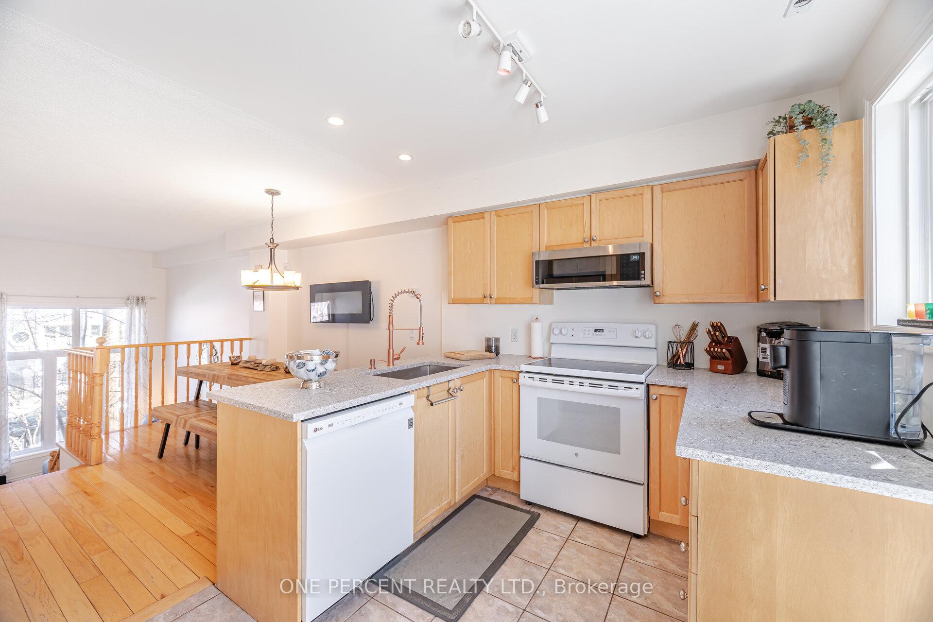 Photo 13 of 252B Berkeley Street, Toronto, Moss Park — HOMEH