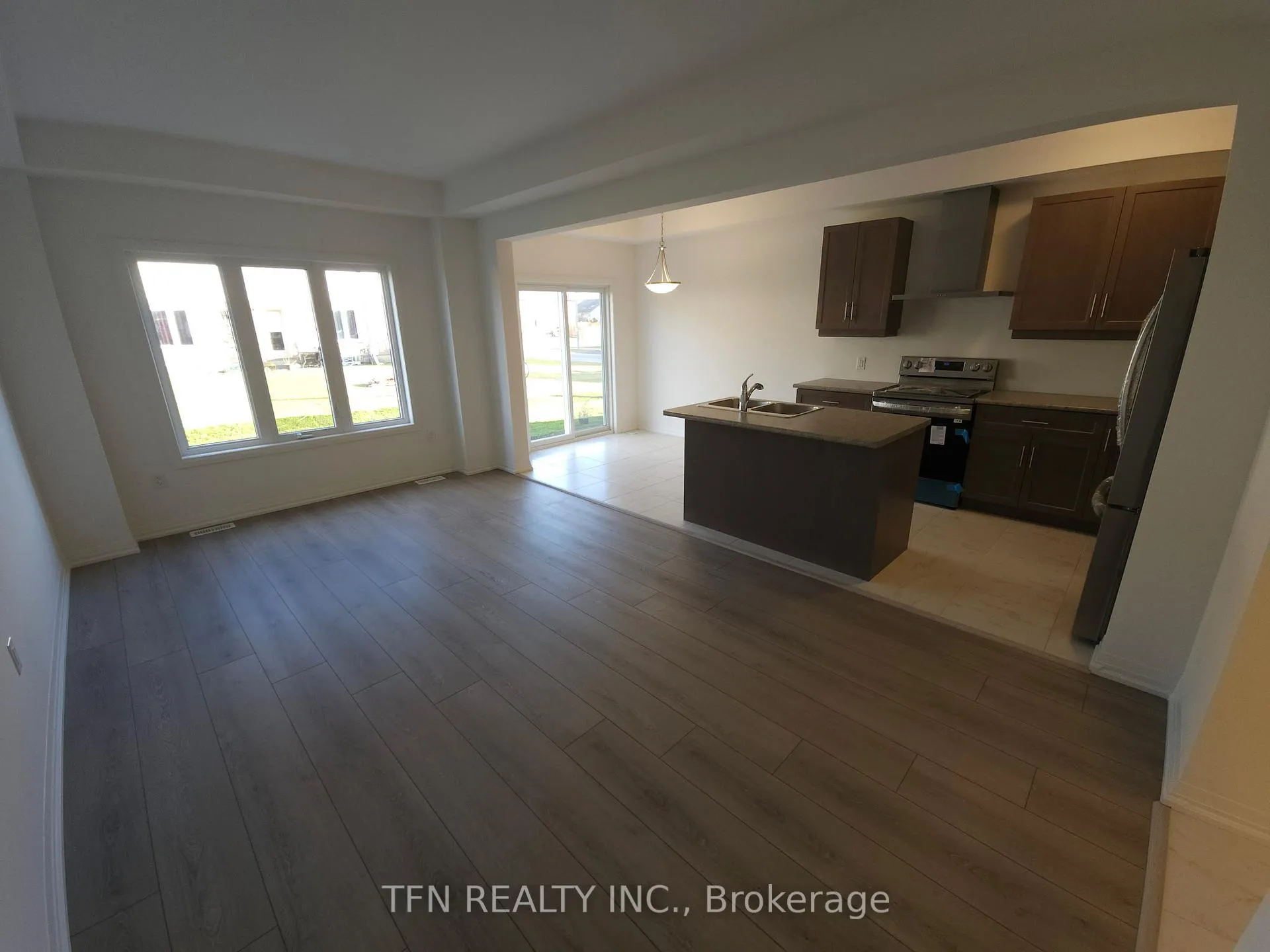 Photo 7 of 180 Bur Oak Drive, Thorold, Confederation Heights — HOMEH
