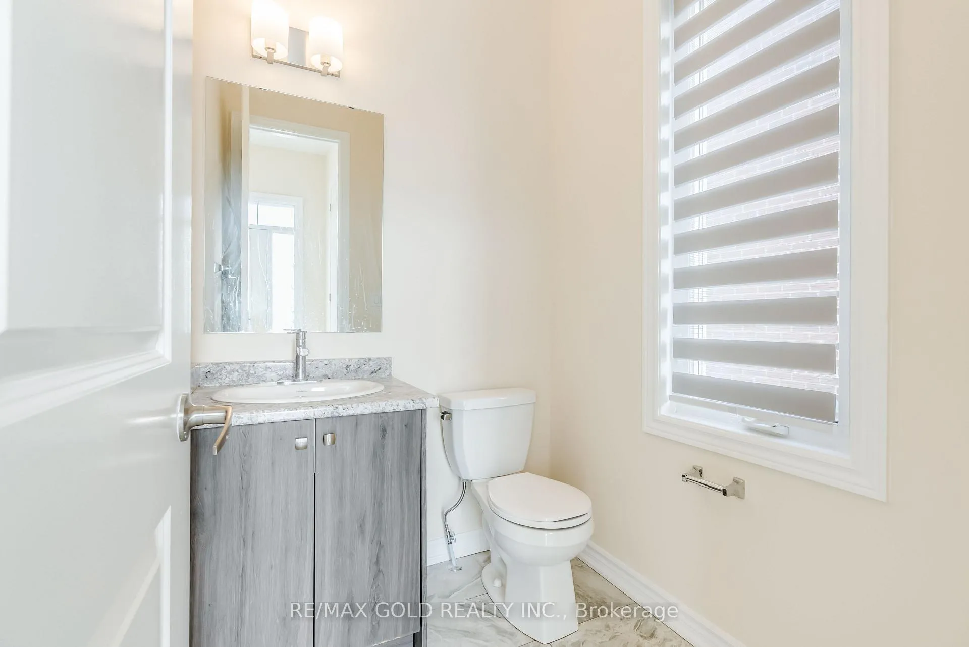 Photo 17 of 1495 Rose Way, Milton, Cobban — HOMEH