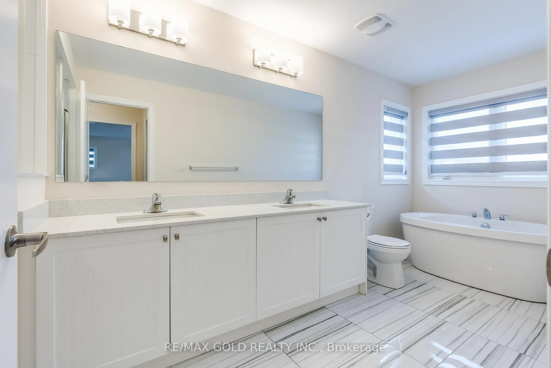 Photo 21 of 1495 Rose Way, Milton, Cobban — HOMEH