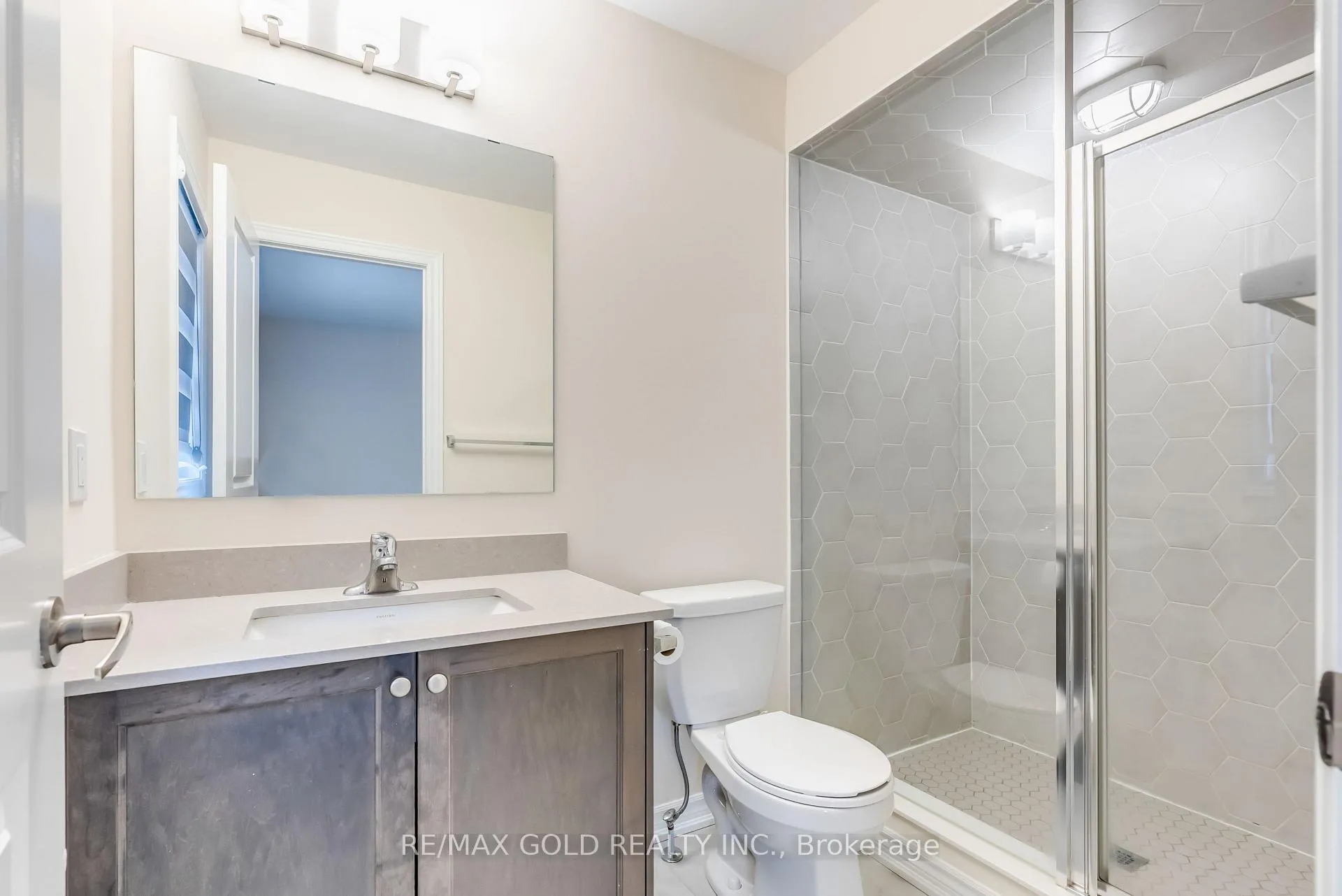 Photo 26 of 1495 Rose Way, Milton, Cobban — HOMEH
