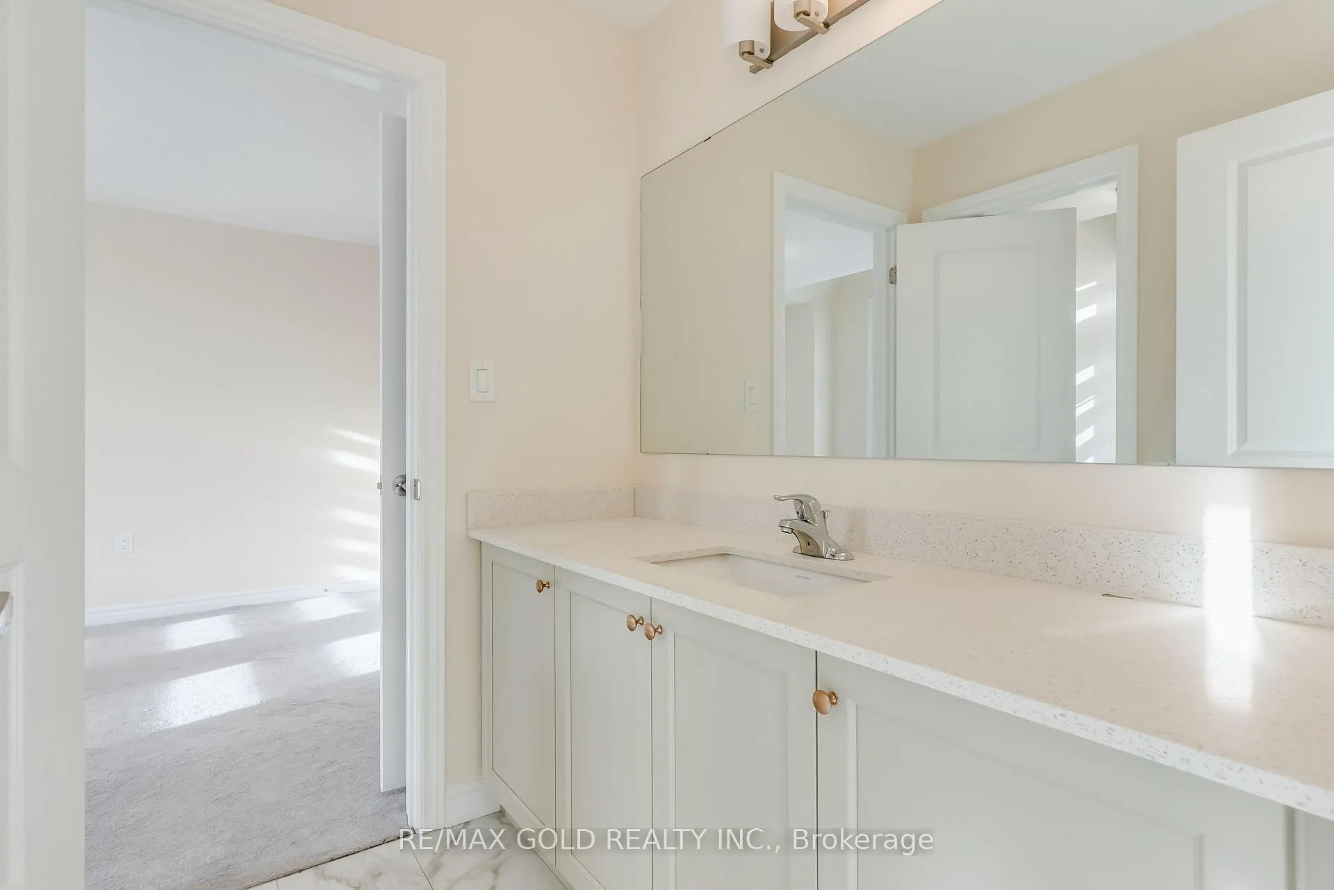 Photo 28 of 1495 Rose Way, Milton, Cobban — HOMEH