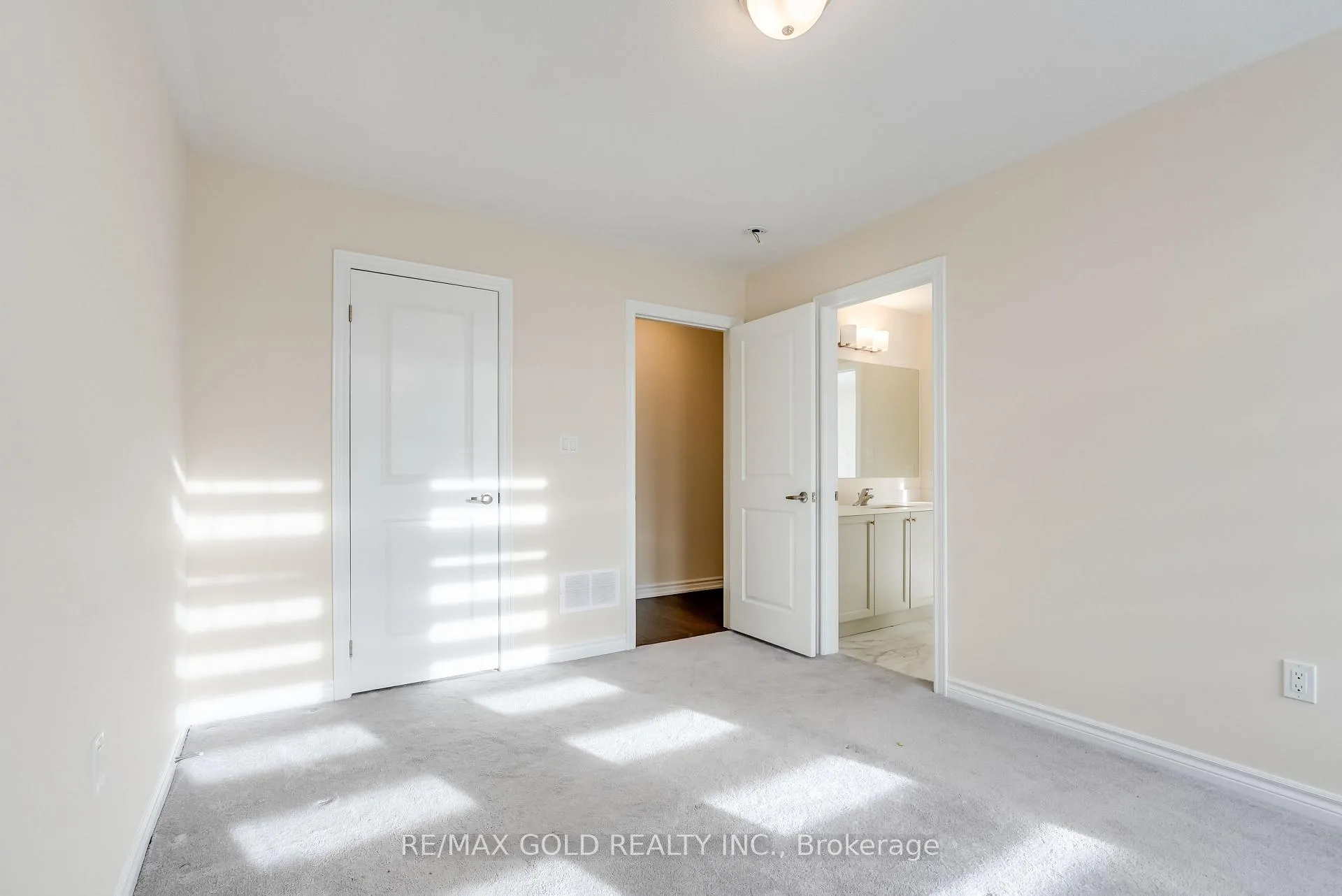 Photo 31 of 1495 Rose Way, Milton, Cobban — HOMEH