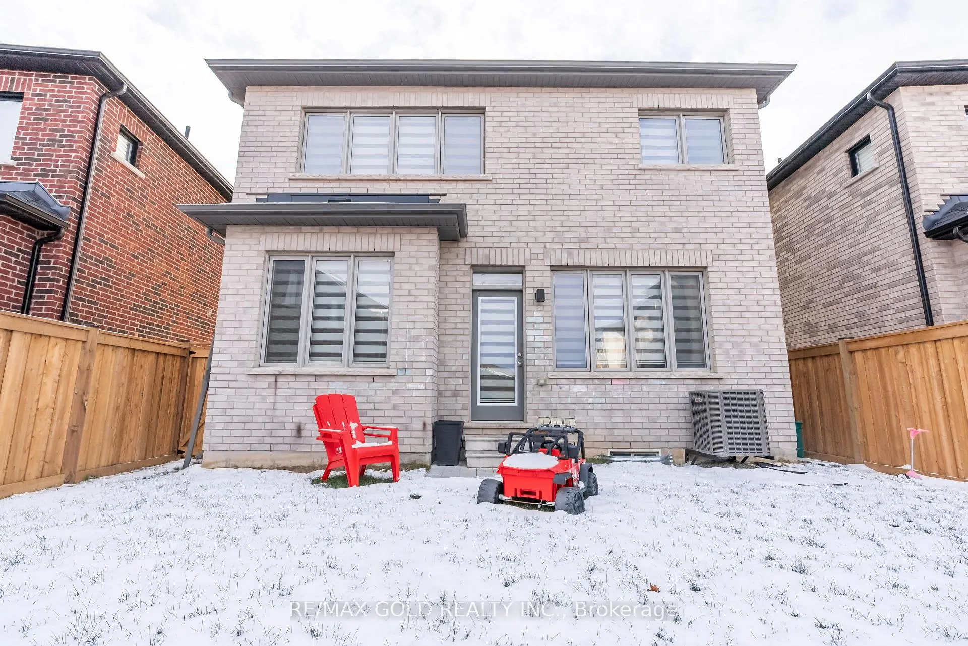 Photo 33 of 1495 Rose Way, Milton, Cobban — HOMEH