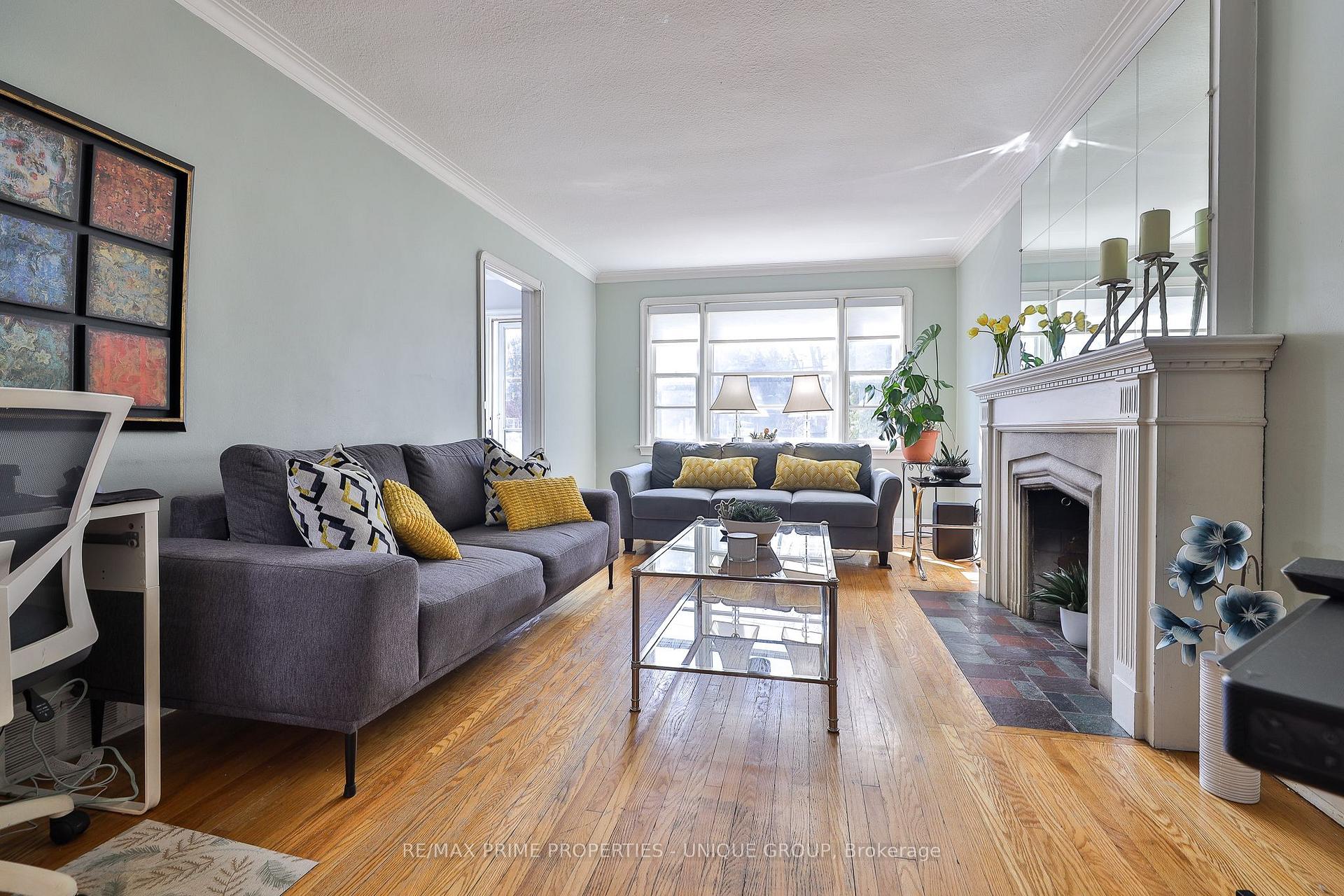 Photo 5 of 732 Eglinton Avenue E, Toronto, Leaside — HOMEH