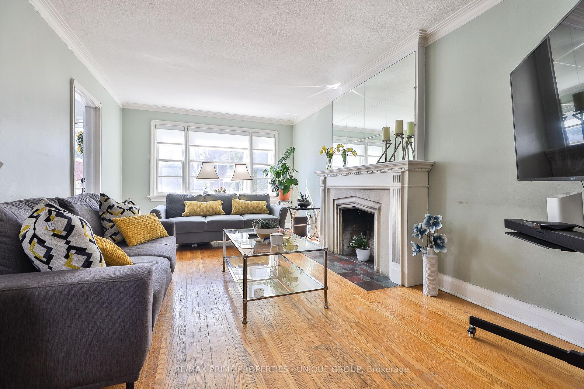 Photo 6 of 732 Eglinton Avenue E, Toronto, Leaside — HOMEH