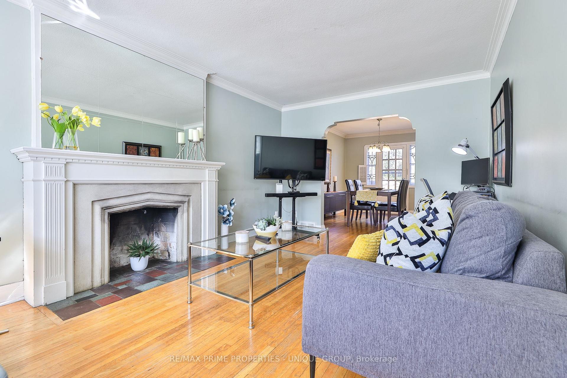 Photo 7 of 732 Eglinton Avenue E, Toronto, Leaside — HOMEH