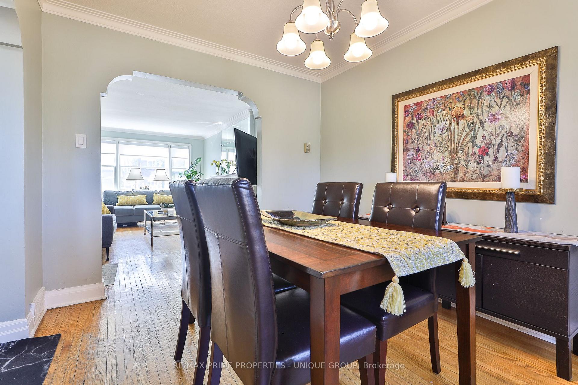 Photo 10 of 732 Eglinton Avenue E, Toronto, Leaside — HOMEH