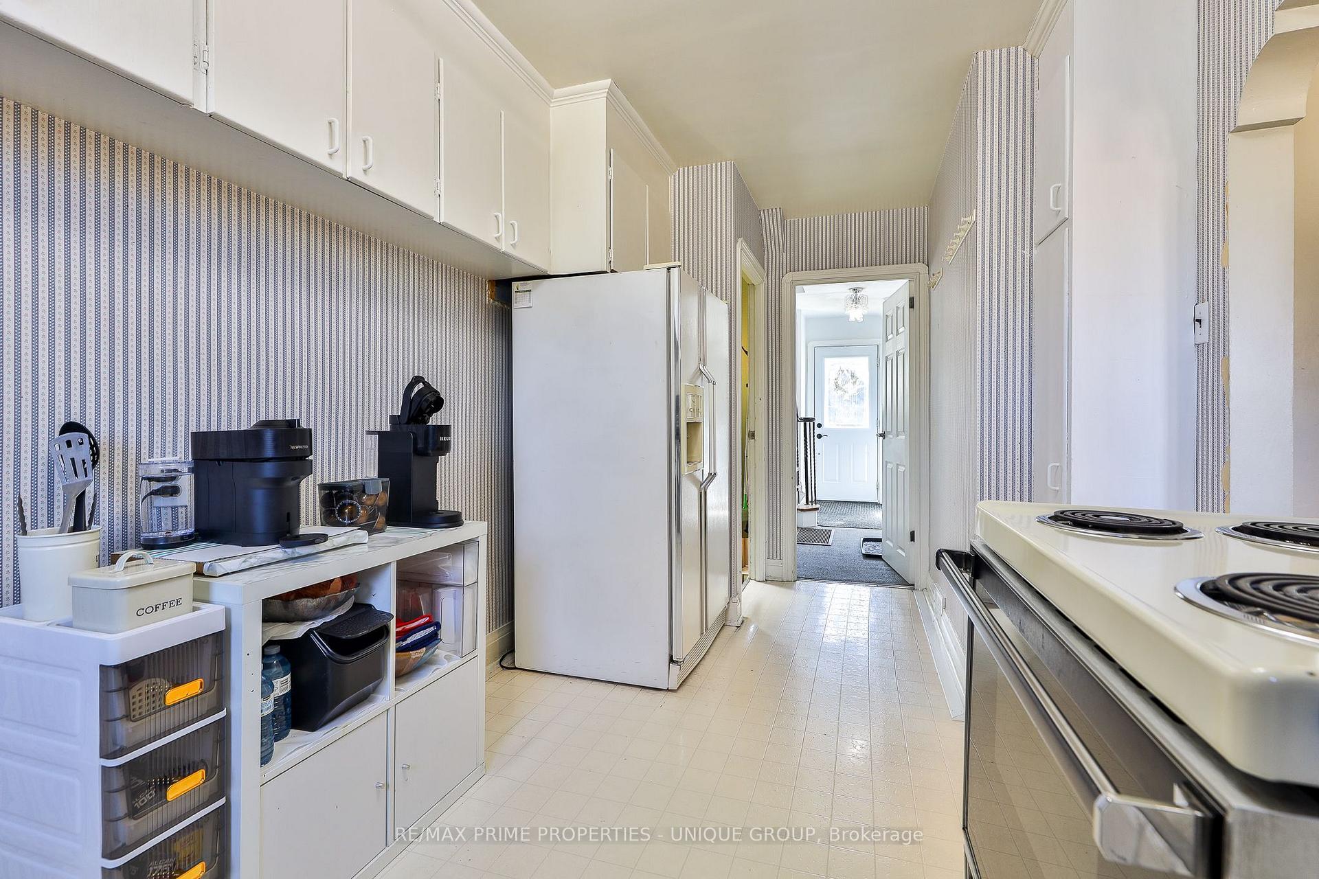 Photo 16 of 732 Eglinton Avenue E, Toronto, Leaside — HOMEH