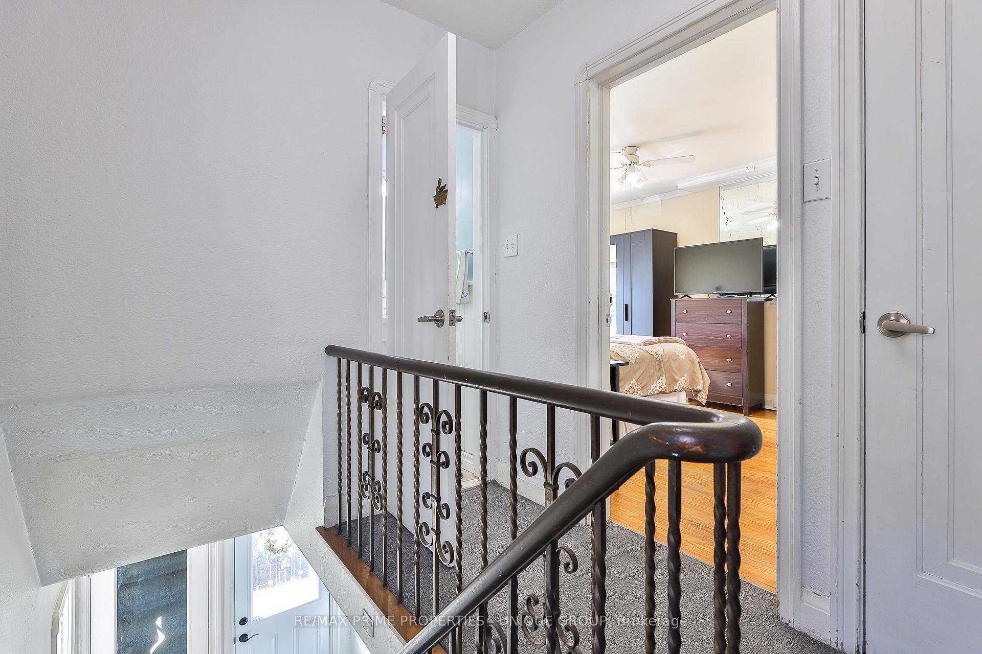 Photo 20 of 732 Eglinton Avenue E, Toronto, Leaside — HOMEH