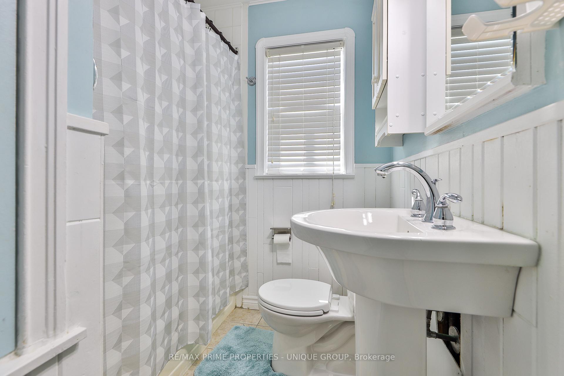 Photo 21 of 732 Eglinton Avenue E, Toronto, Leaside — HOMEH