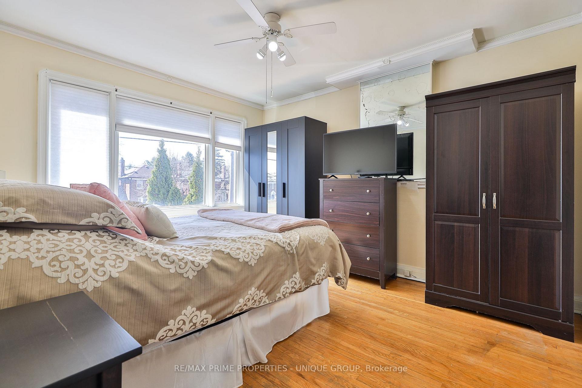 Photo 24 of 732 Eglinton Avenue E, Toronto, Leaside — HOMEH