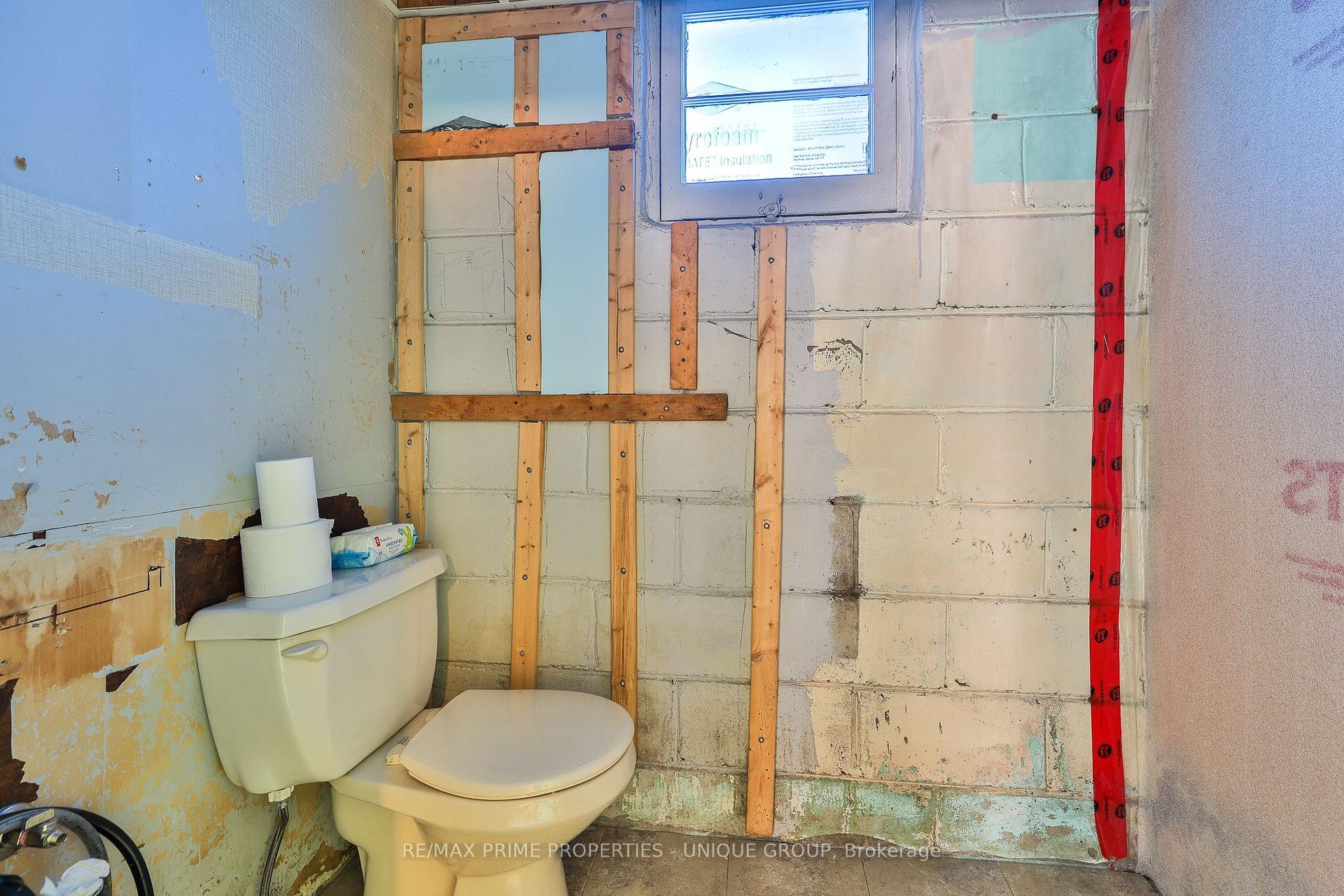 Photo 39 of 732 Eglinton Avenue E, Toronto, Leaside — HOMEH