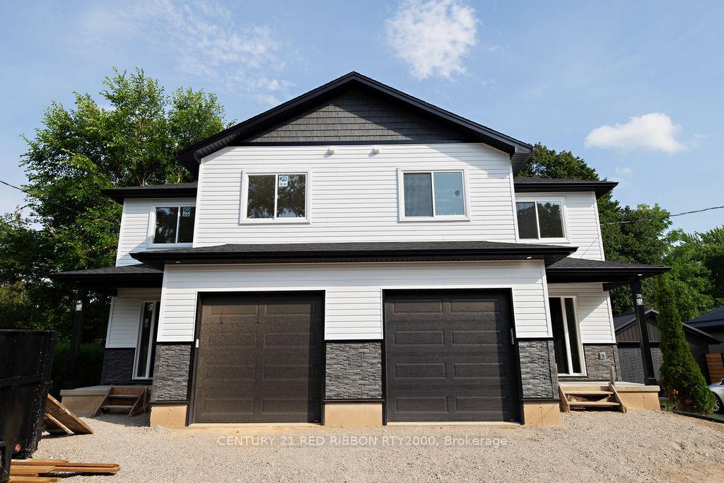 Photo 2 of 124 Burns Street, Strathroy-Caradoc, SW — HOMEH