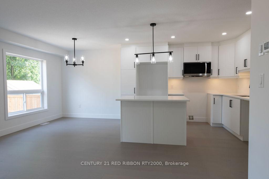 Photo 10 of 124 Burns Street, Strathroy-Caradoc, SW — HOMEH
