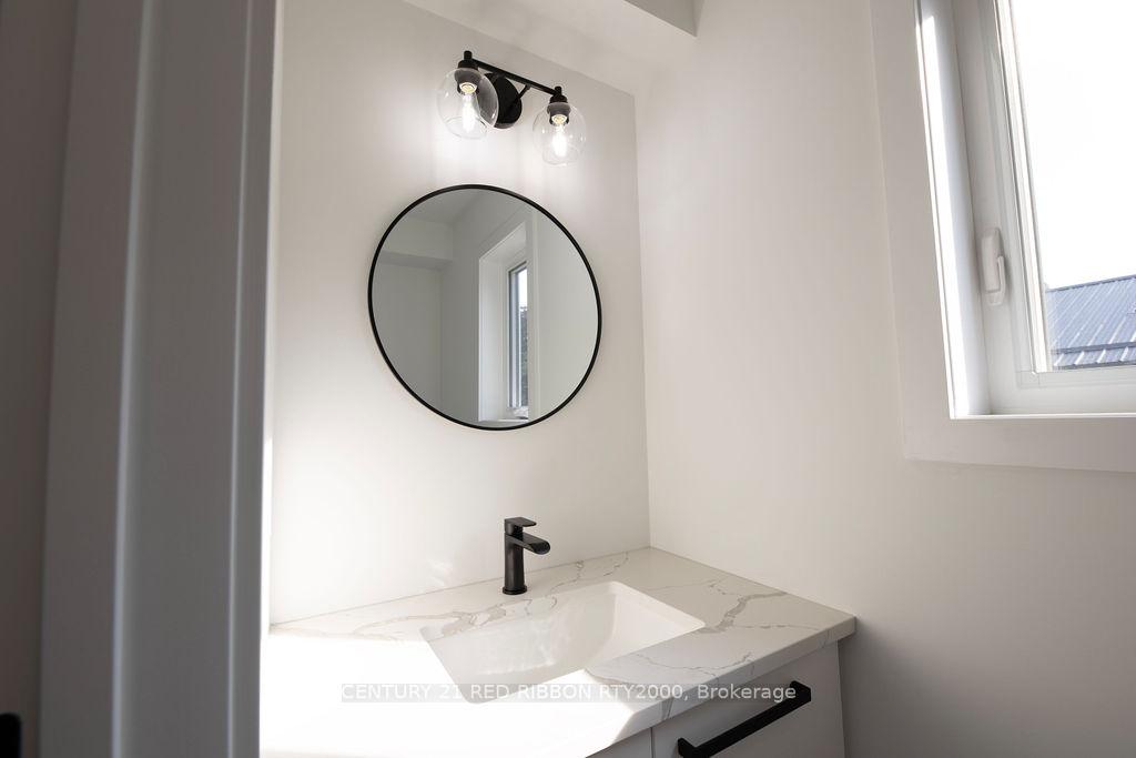 Photo 12 of 124 Burns Street, Strathroy-Caradoc, SW — HOMEH