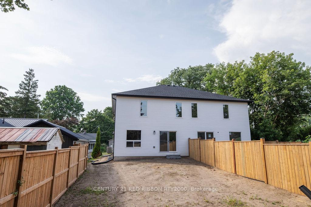 Photo 35 of 124 Burns Street, Strathroy-Caradoc, SW — HOMEH