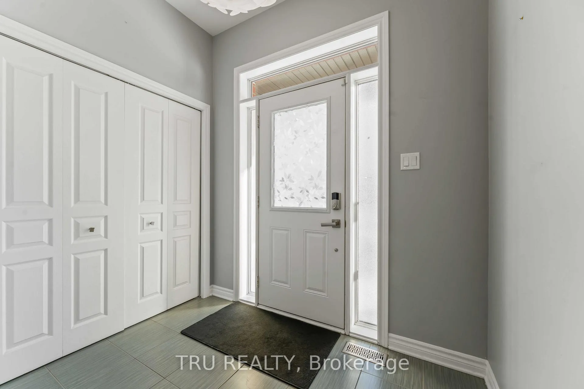 Photo 4 of 161 Claridge Drive, Ottawa, Barrhaven - Longfields — HOMEH