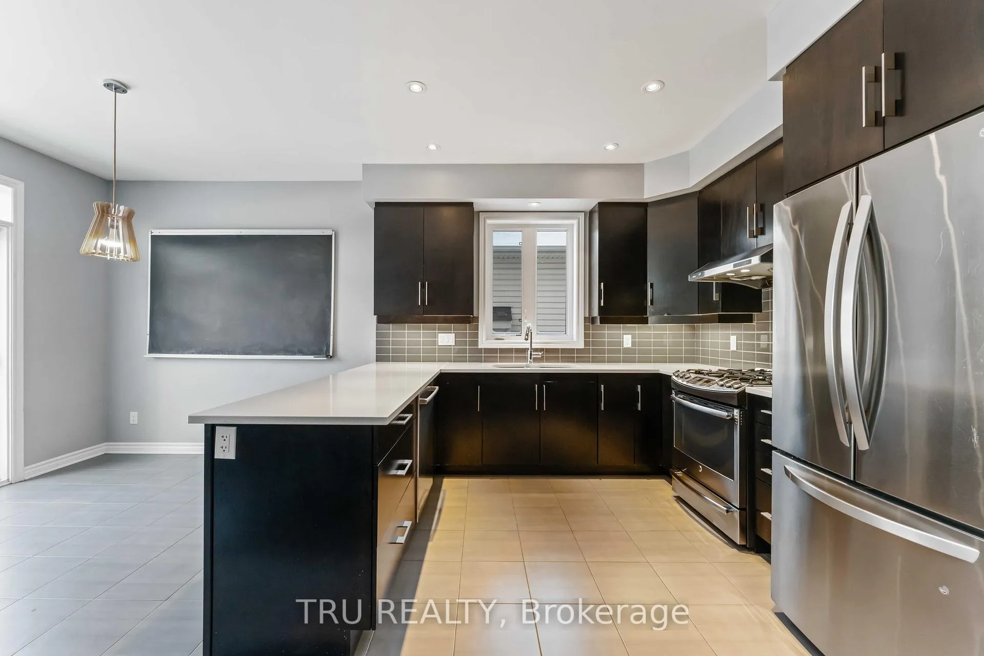Photo 14 of 161 Claridge Drive, Ottawa, Barrhaven - Longfields — HOMEH