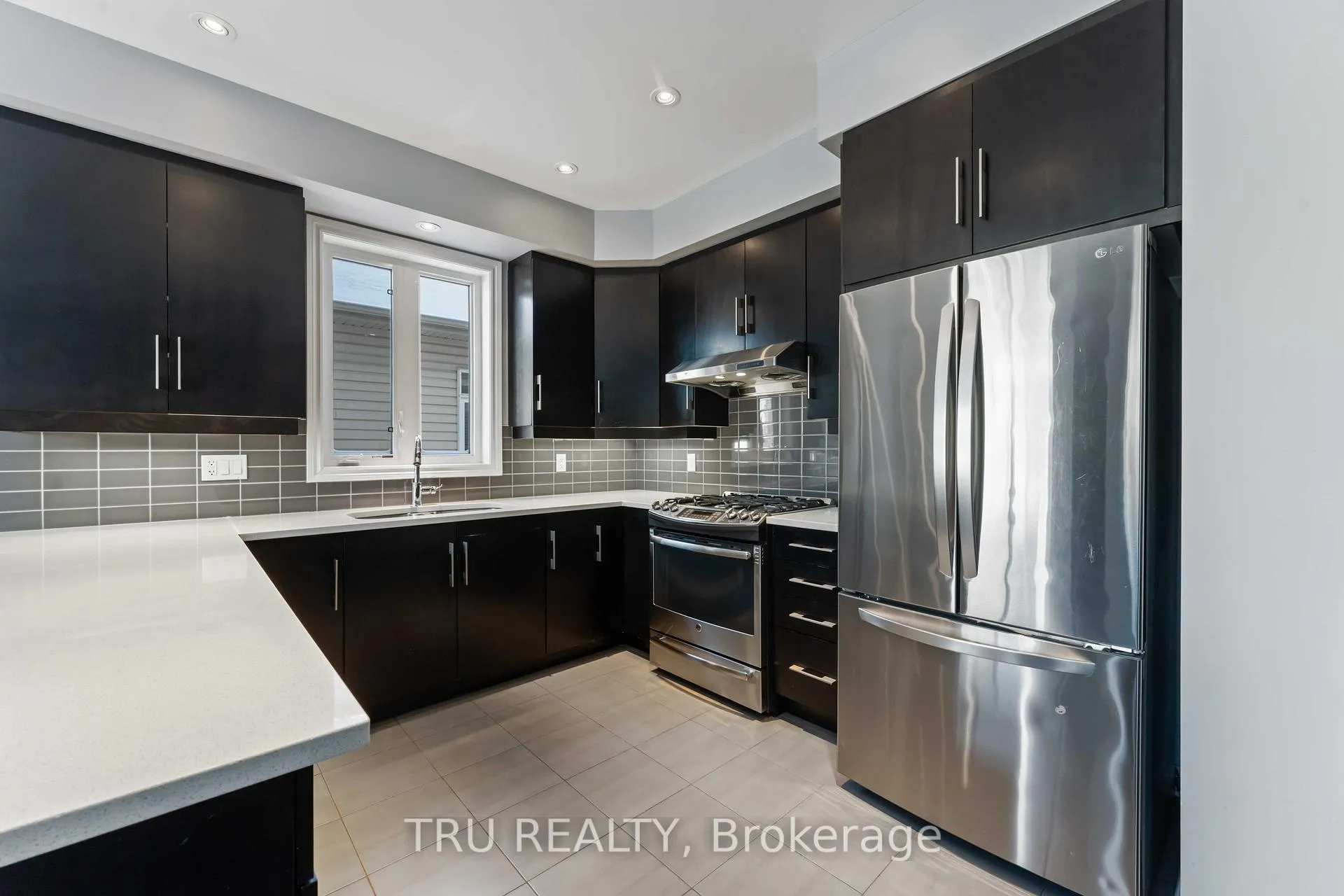Photo 15 of 161 Claridge Drive, Ottawa, Barrhaven - Longfields — HOMEH
