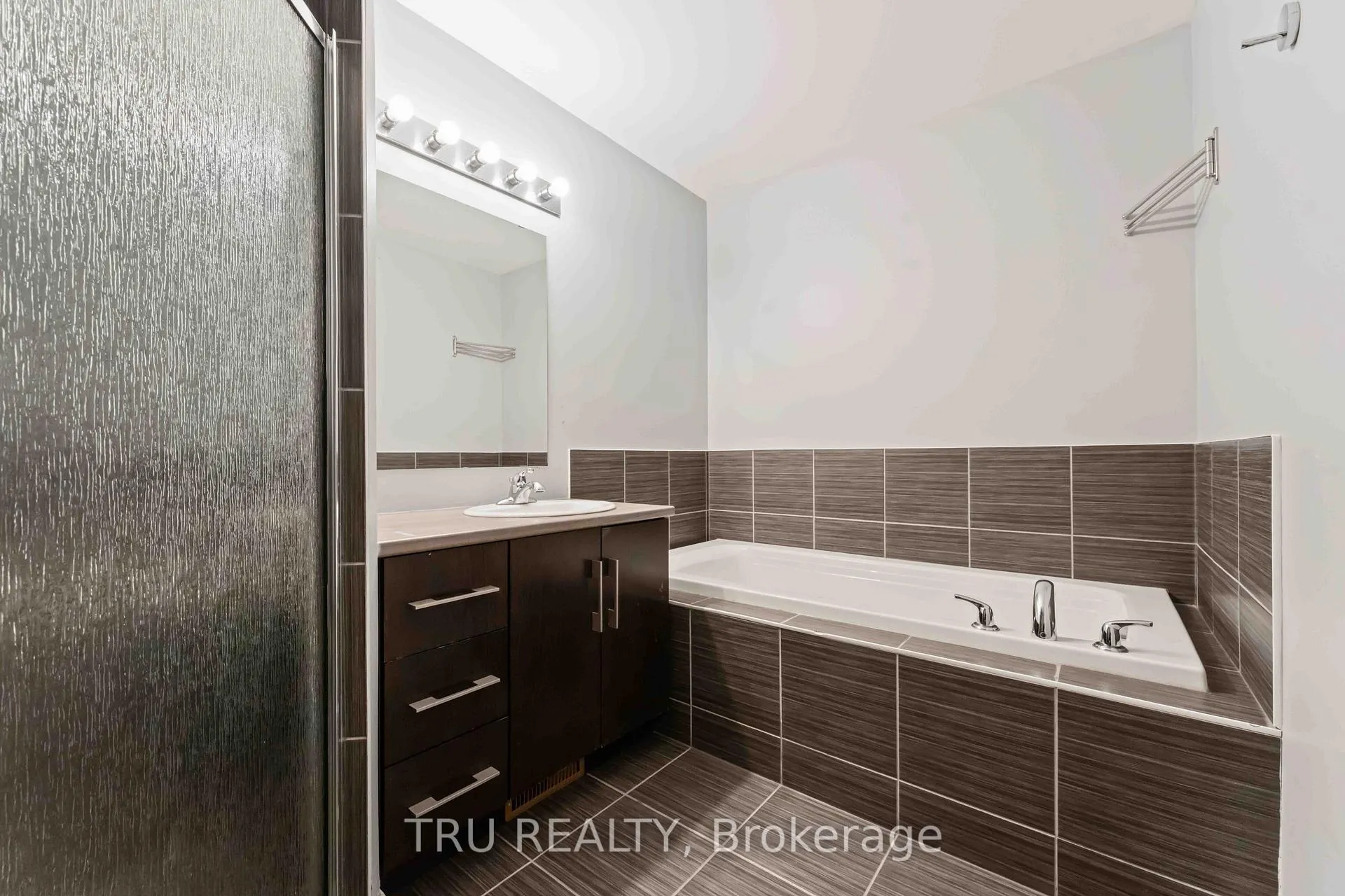 Photo 26 of 161 Claridge Drive, Ottawa, Barrhaven - Longfields — HOMEH