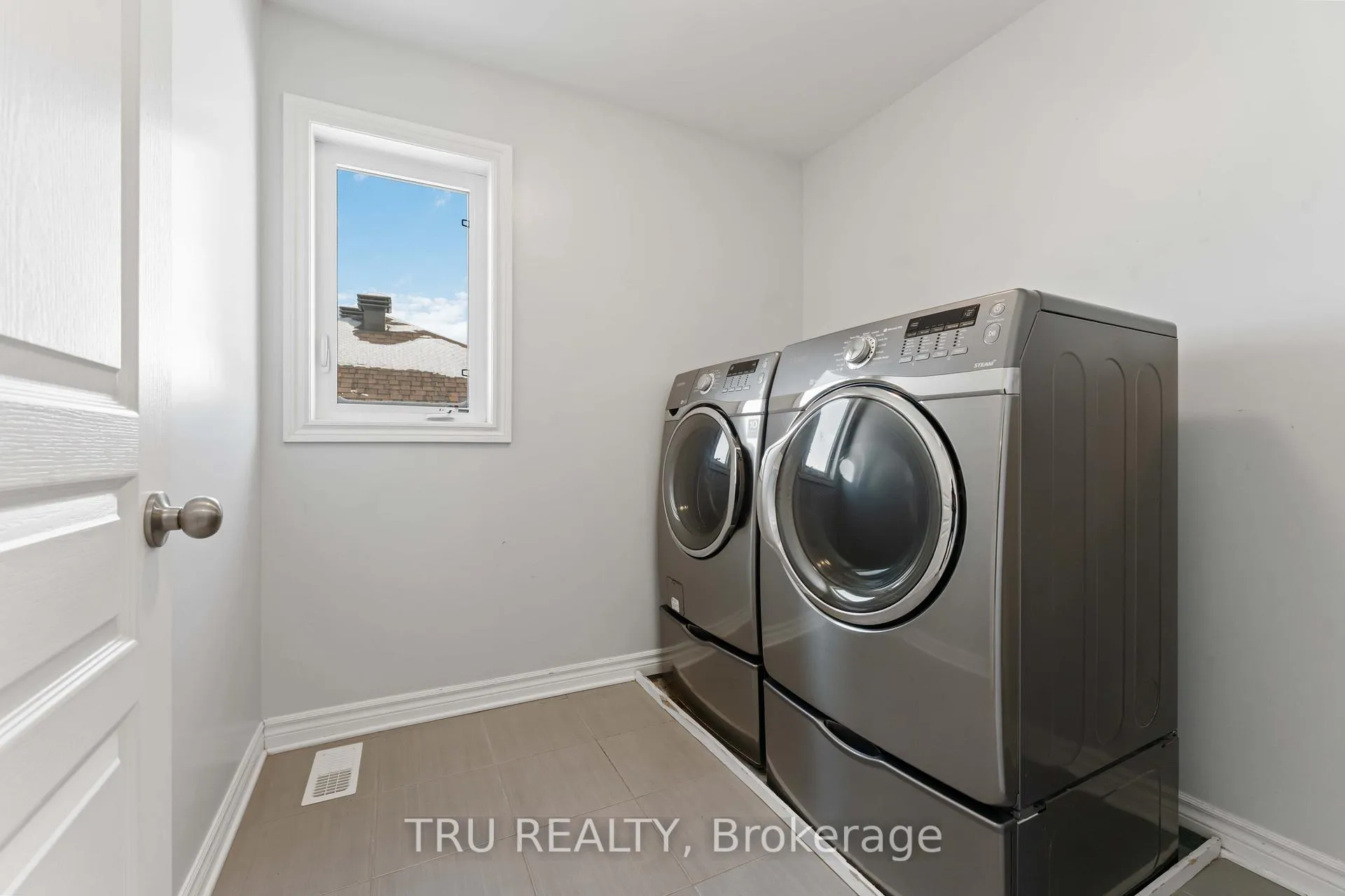 Photo 36 of 161 Claridge Drive, Ottawa, Barrhaven - Longfields — HOMEH