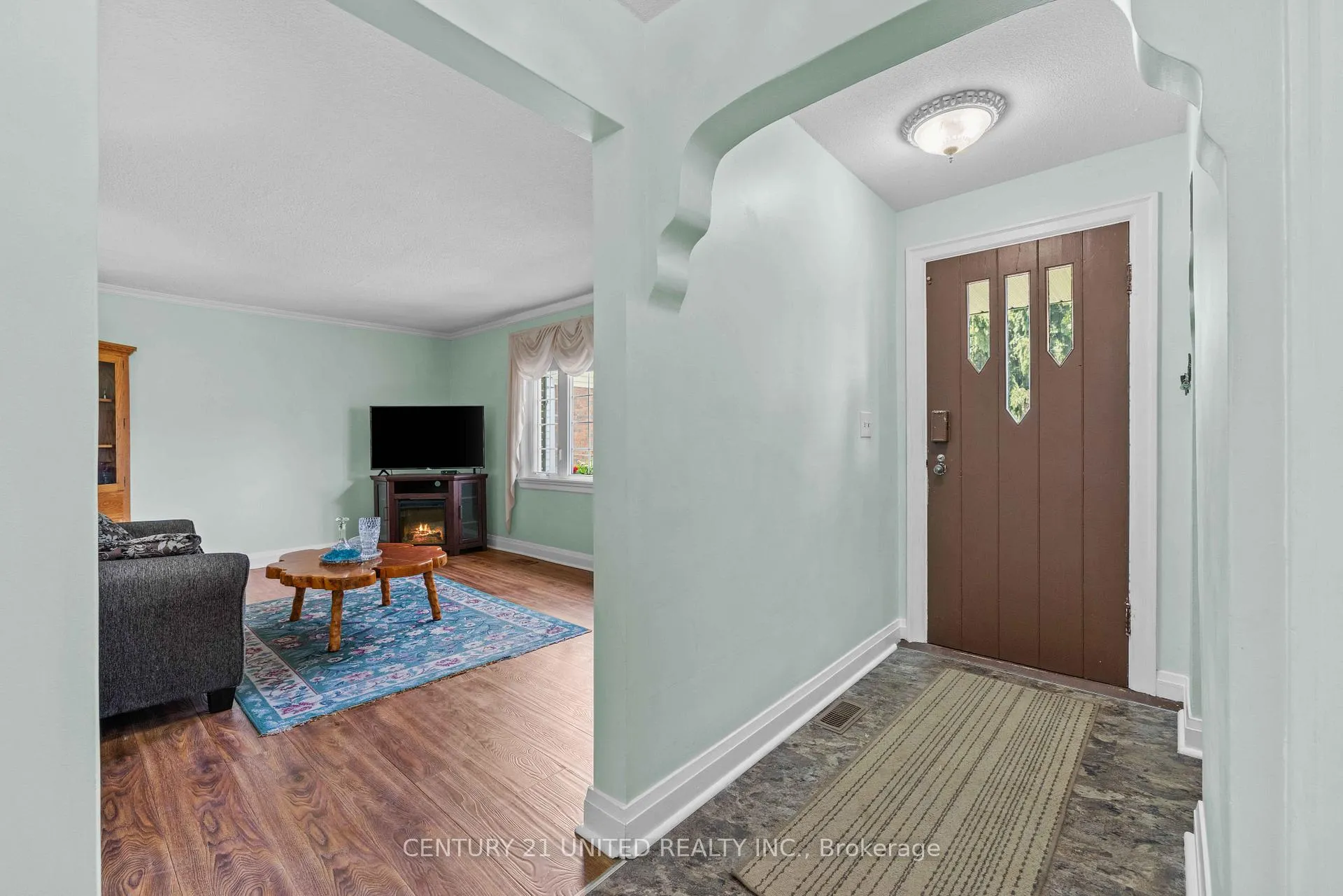 Photo 4 of 291 Sunset Boulevard, Peterborough, Northcrest Ward 5 — HOMEH