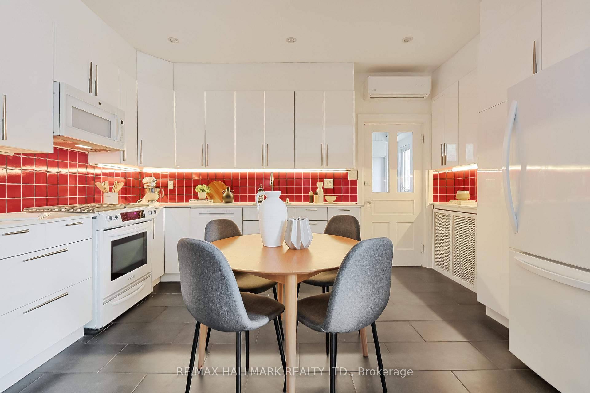 Photo 12 of 333 Sackville Street, Toronto, Cabbagetown-South St. James Town — HOMEH