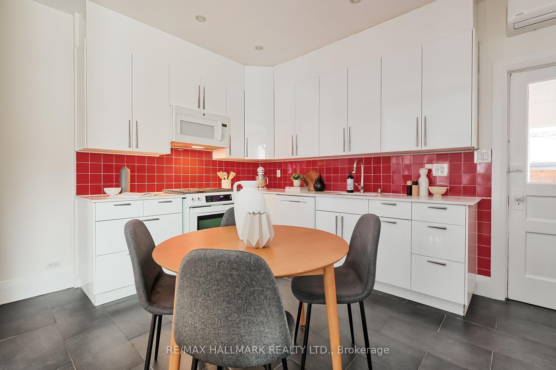 Photo 15 of 333 Sackville Street, Toronto, Cabbagetown-South St. James Town — HOMEH