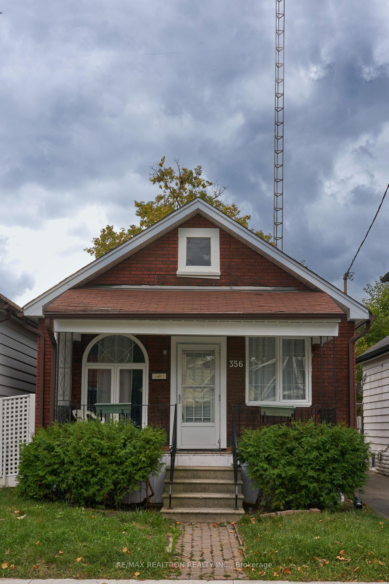 Front of 356 Cedarvale Avenue
