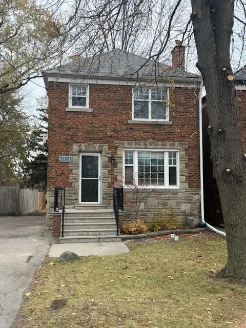 Front of 2091 Avenue Road