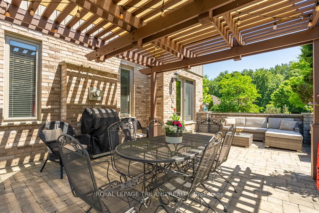 Photo 11 of 60 Forest Grove Crescent, Thames Centre, Dorchester — HOMEH