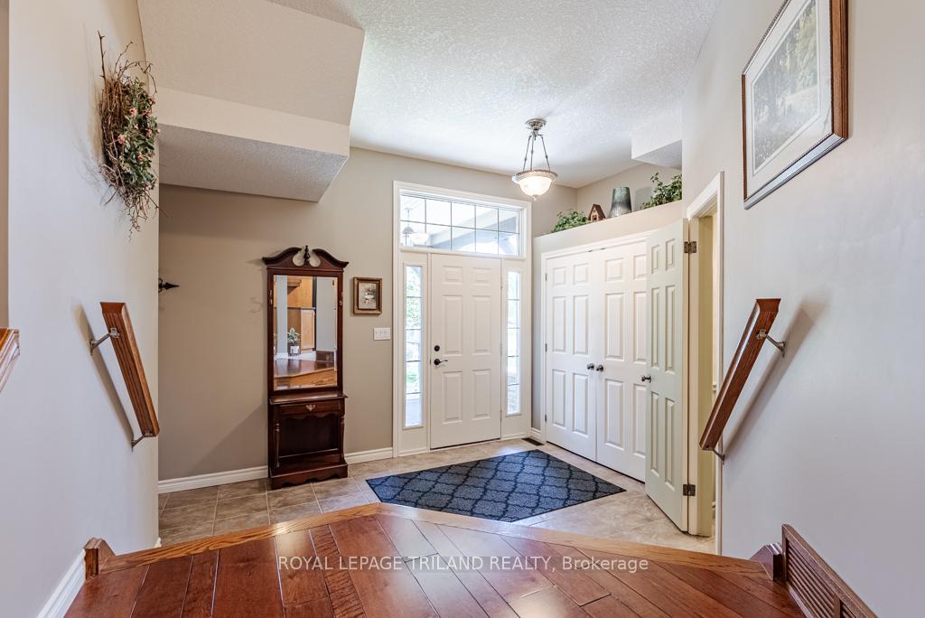 Photo 14 of 60 Forest Grove Crescent, Thames Centre, Dorchester — HOMEH