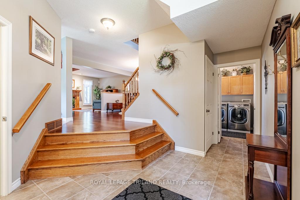 Photo 15 of 60 Forest Grove Crescent, Thames Centre, Dorchester — HOMEH