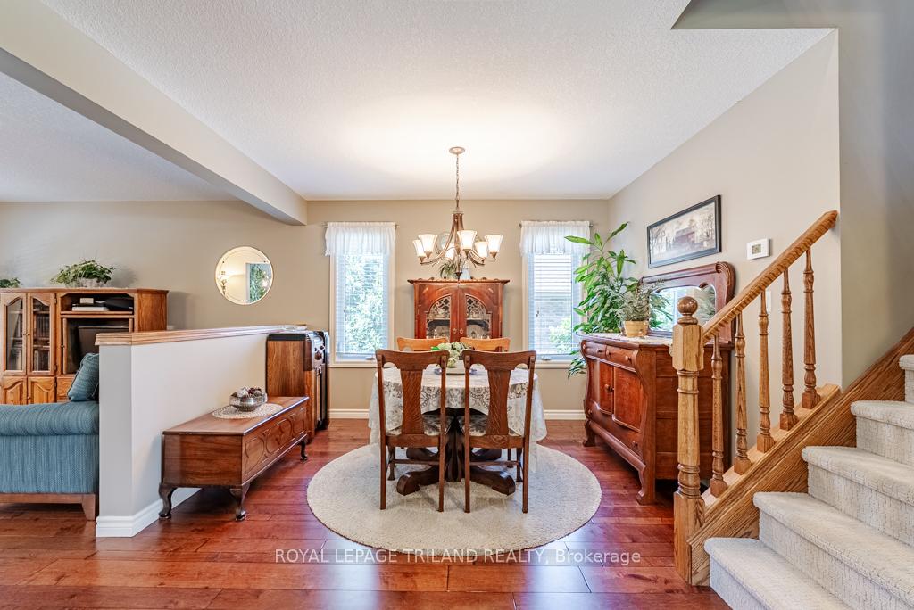 Photo 17 of 60 Forest Grove Crescent, Thames Centre, Dorchester — HOMEH