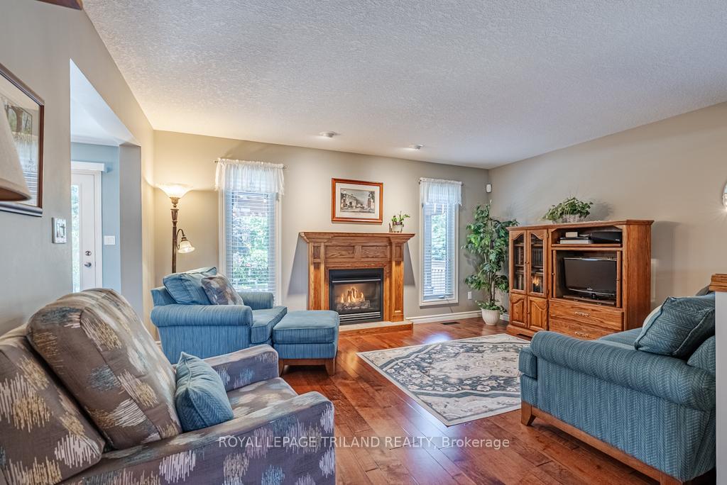 Photo 19 of 60 Forest Grove Crescent, Thames Centre, Dorchester — HOMEH