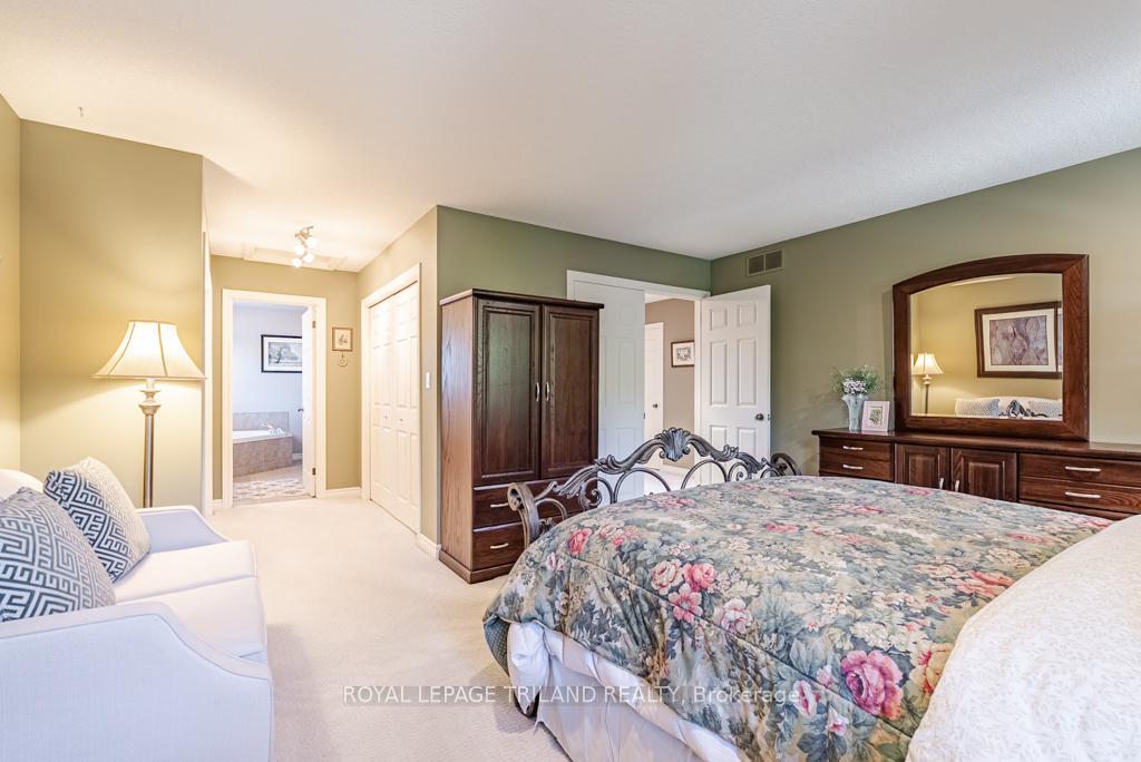 Photo 34 of 60 Forest Grove Crescent, Thames Centre, Dorchester — HOMEH