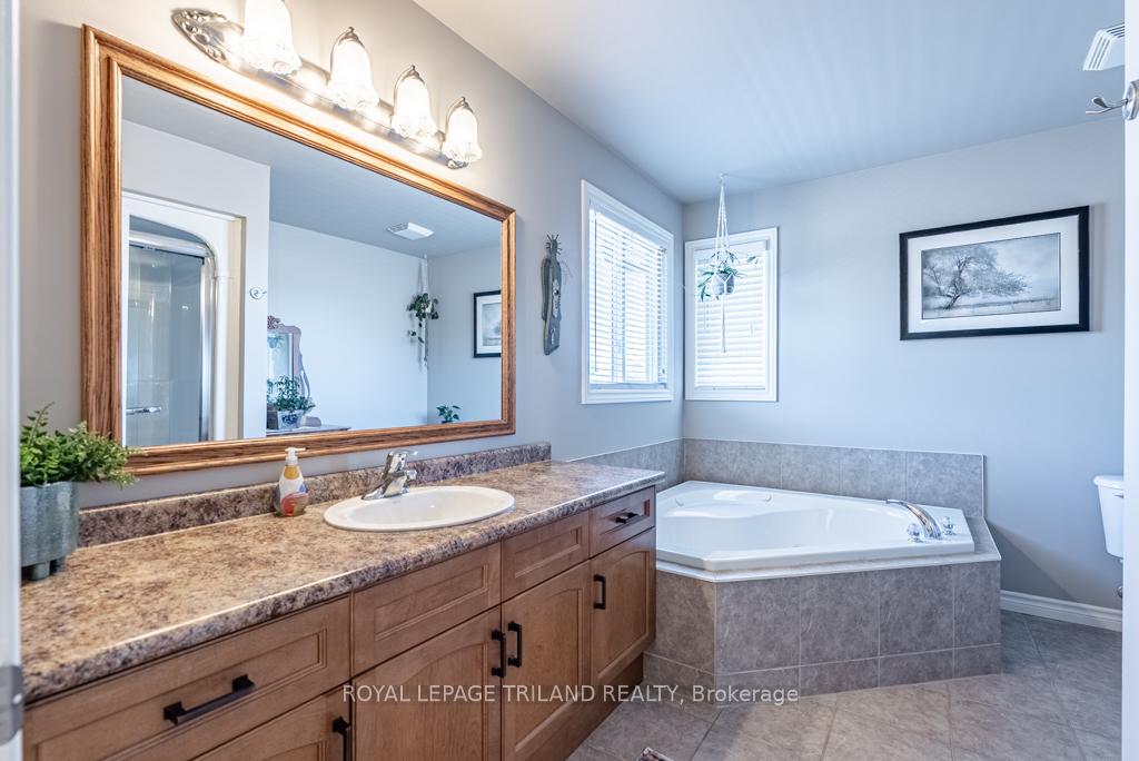 Photo 35 of 60 Forest Grove Crescent, Thames Centre, Dorchester — HOMEH