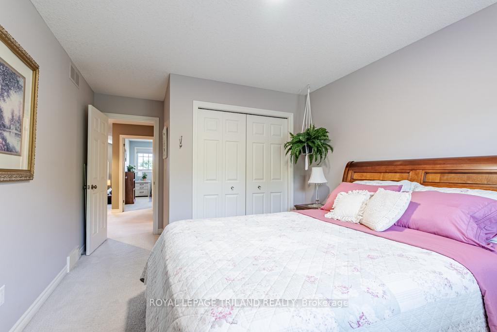 Photo 39 of 60 Forest Grove Crescent, Thames Centre, Dorchester — HOMEH